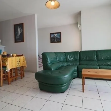 Sete, 2 Pieces, 5 Personnes - Fr-1-472a-1 Sète
