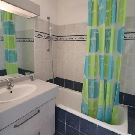 Sete, 2 Pieces, 5 Personnes - Fr-1-472a-1 דירה *